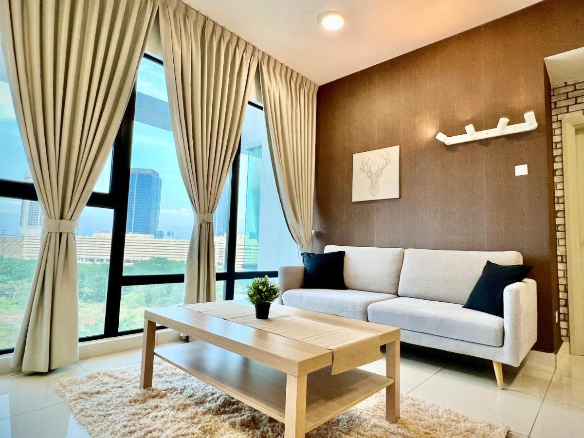 Royale Cottage Midvalley Netflix Pools 4 Pax Johor Bahru Zewnętrze zdjęcie
