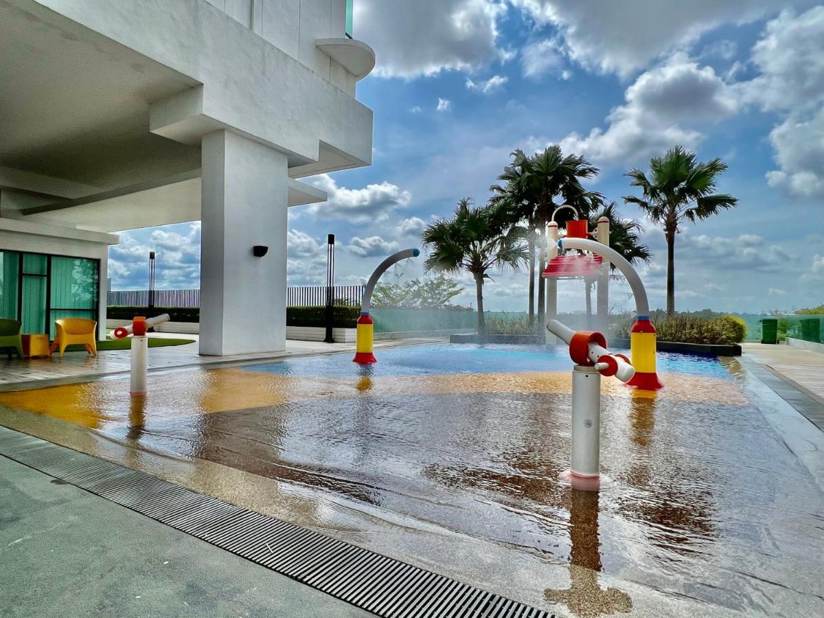 Royale Cottage Midvalley Netflix Pools 4 Pax Johor Bahru Zewnętrze zdjęcie
