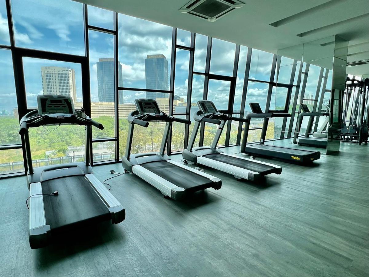 Royale Cottage Midvalley Netflix Pools 4 Pax Johor Bahru Zewnętrze zdjęcie